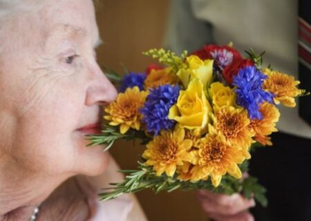 از بین رفتن سریع حس بویایی علامت اولیه بیماری آلزایمر